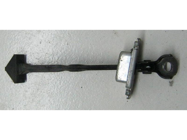 Ограничитель открывания дверей EG2172270D MAZDA