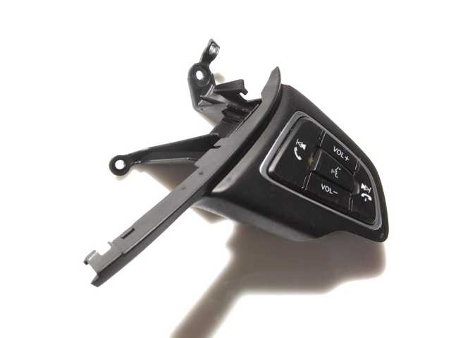 Блок кнопочных переключателей рулевого колеса F1EZ9C888C FORD