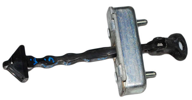 Ограничитель открывания задней двери GHP972270 MAZDA
