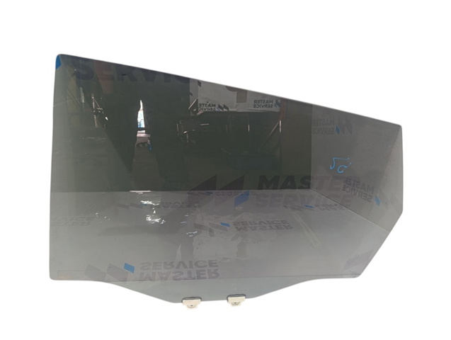 Стекло задней двери, левой KB8C735109D MAZDA