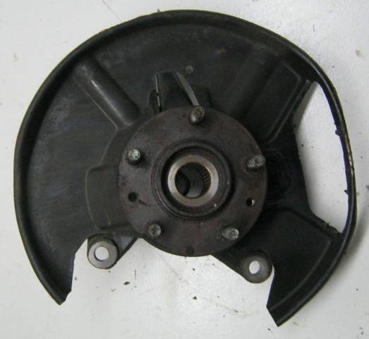 Цапфа поворотная правая L20633020 MAZDA