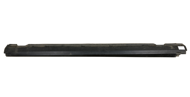 Накладка (молдинг) порога наружная левая LR027283 LAND ROVER