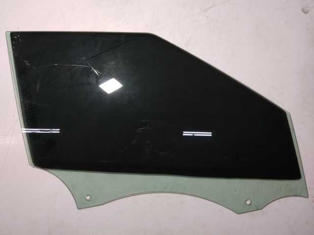 Стекло передней двери, правой LR044525 LAND ROVER