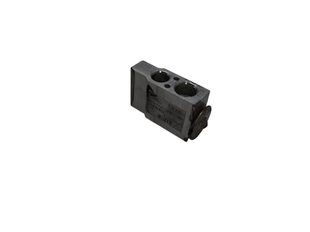 Клапан TRV, кондиционера LR072087 LAND ROVER