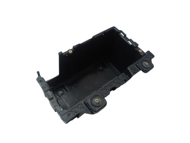Поддон АКБ LR090466 LAND ROVER