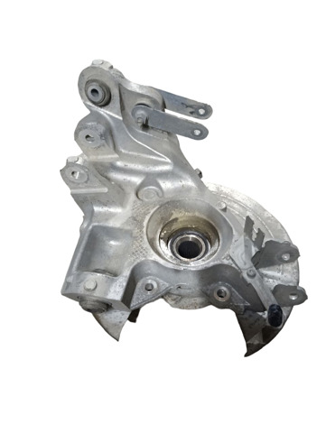 Цапфа поворотная правая LR090542 LAND ROVER