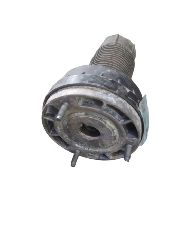 Подушка амортизатора переднего LR090635 LAND ROVER