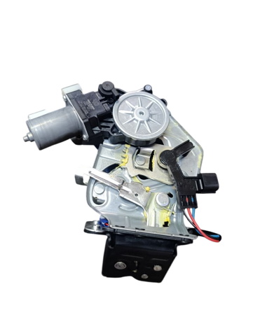 Замок задней двери TK4962310C MAZDA