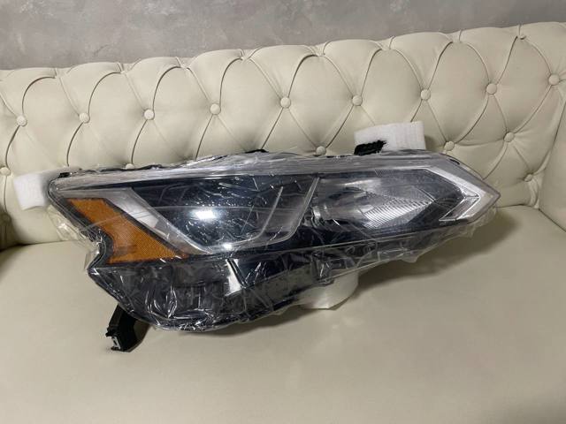 260106CA0A NISSAN Фара правая купить в Черкассы