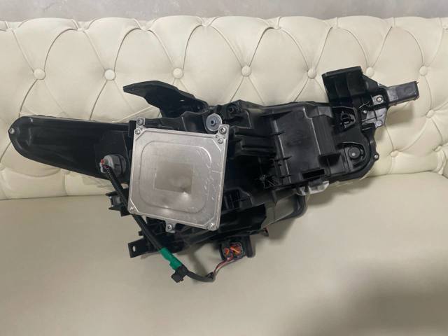 MAZDA BCJH51040M Фара левая в наличии Тернополь