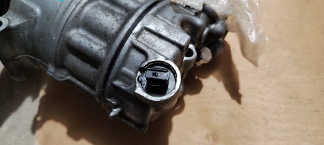 Компрессор климатической установки 9X2319D629DA LAND ROVER