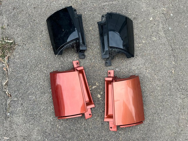 NISSAN 781289U08E Накладка под задний фонарь правый в наличии Черкассы