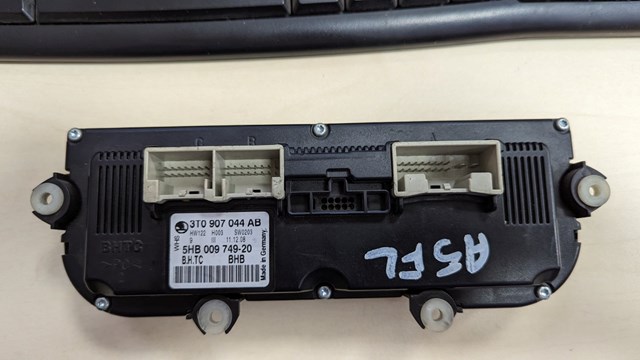 VAG 3T0907044AB Блок управления режимами отопления/кондиционирования в наличии Хмельницкий