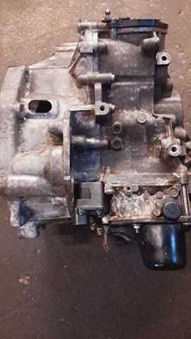 OAM301103F VAG Корпус коробки передач АКПП/КПП купить в Ужгород