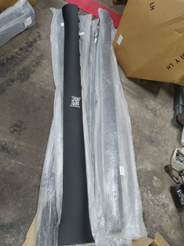 Накладка наружняя (молдинг) порога, правый 149774400C TESLA