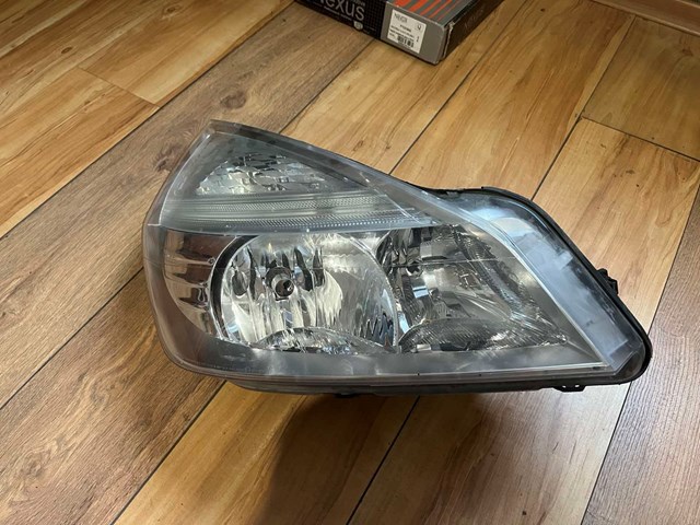 Фара комбинированная, передняя 8200394704 RENAULT