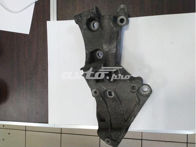 RENAULT 8200327134 Кронштейн генератора в наличии Тернополь