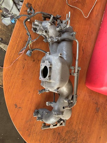 Впускной коллектор 14001AB840 SUBARU