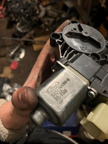 Привод электростеклоподъемника передний 8A6114A389B FORD