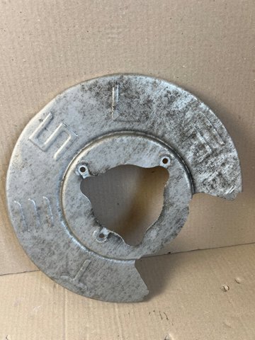 Защита тормозного диска заднего, правая 104466600C TESLA