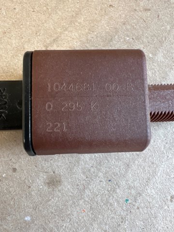 TESLA 104468100B Датчик стоп сигнала в наличии Сумы