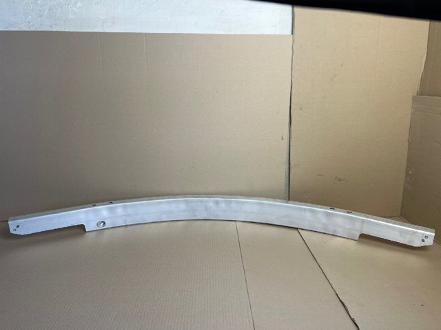 TESLA 110466700F Усилитель бампера переднего в наличии Черкассы
