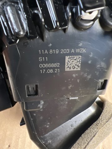 11A819203AWZK VAG Решетка вентиляции салона в подлокотнике задняя купить в Винница