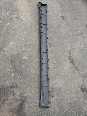 Накладка наружняя (молдинг) порога, правый 149774400B TESLA