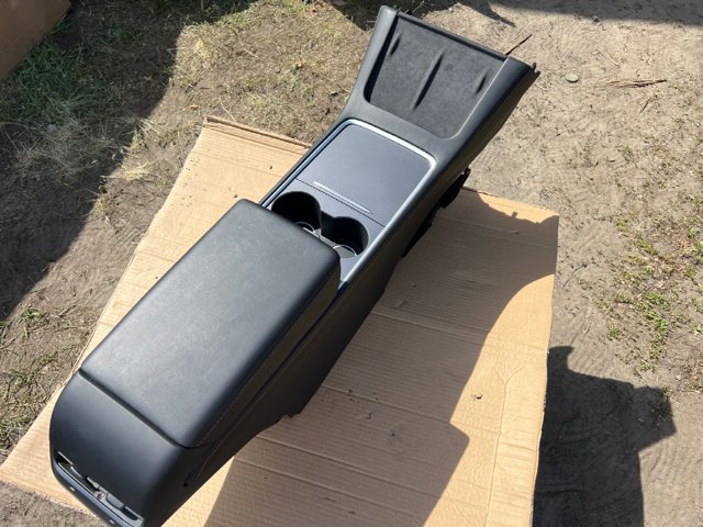 TESLA 175550300A Консоль панели управления центральная в наличии Николаев