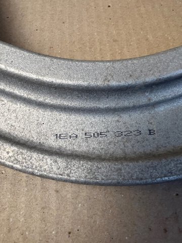 1EA505323B Рычаг задней подвески верхний купить Ужгород