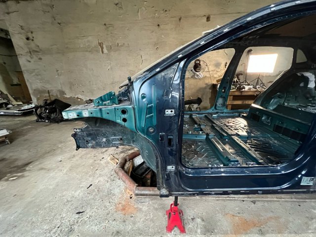 VAG 1EA805115A Арка крыла переднего левого в наличии Харьков
