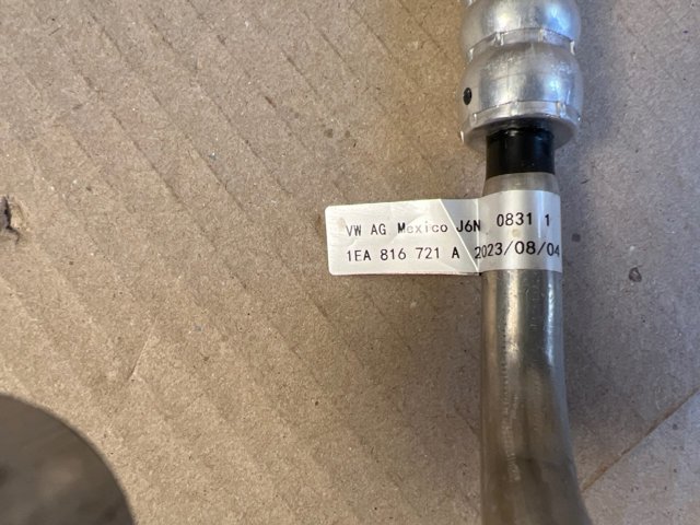 1EA816721A VAG Шланг кондиционера, от компрессора к радиатору купить в Полтава