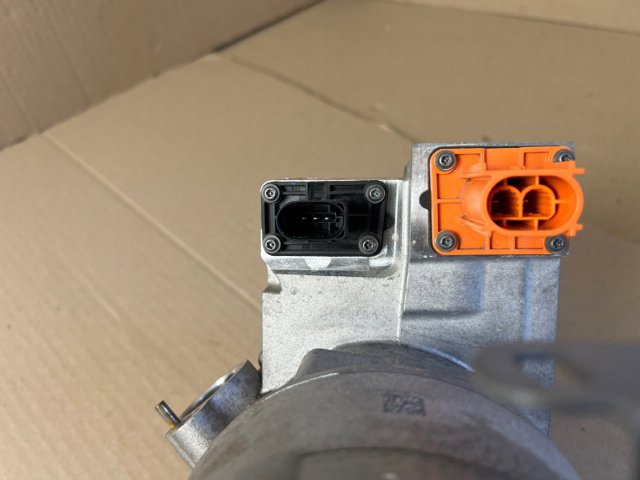 Компрессор кондиционера 1EA820807C VAG