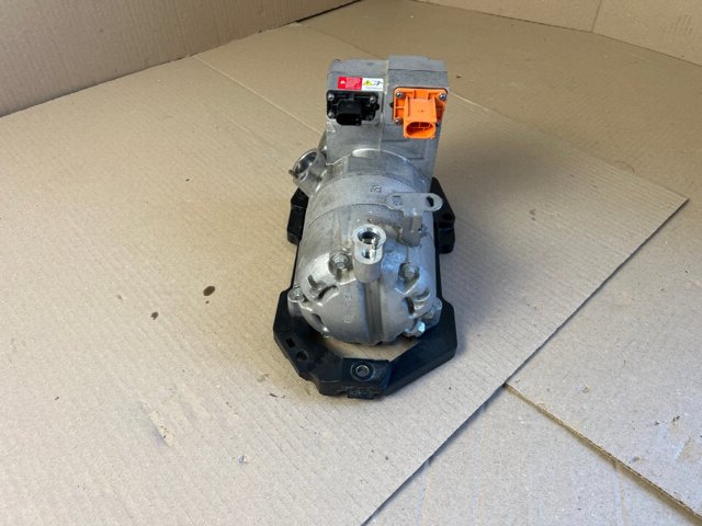 VAG 1EA820807C Компрессор кондиционера в наличии Черкассы
