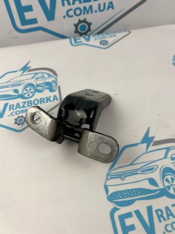 Петля водительской двери 793102V000 HYUNDAI
