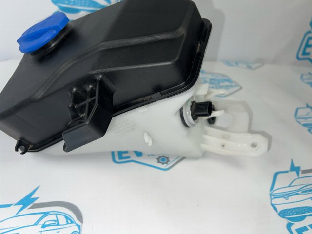98610KL000 HYUNDAI Бачок омывателя стекла купить в Одесса
