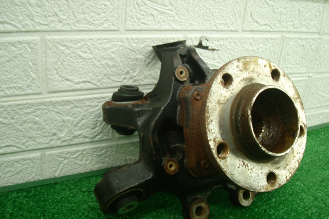33306786980 BMW Сайлентблок цапфы задней купить в Ирпень