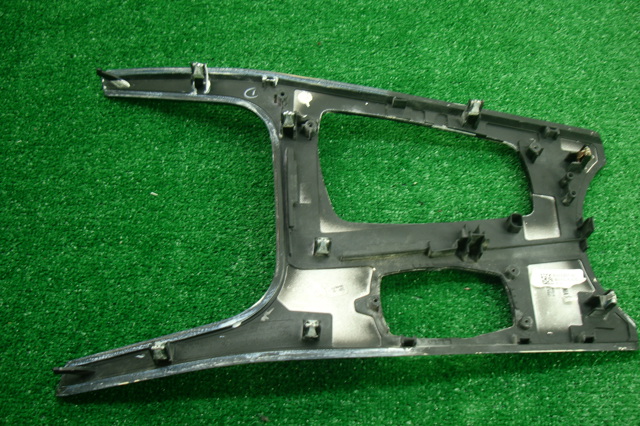 BMW 51169302207 Накладка декоративная центральной консоли в наличии Черкассы