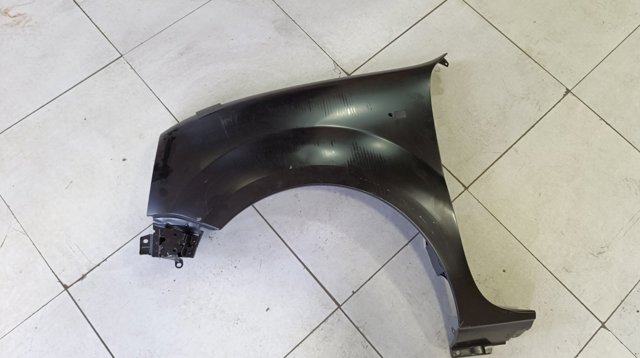 Крыло левое 606001 POLCAR