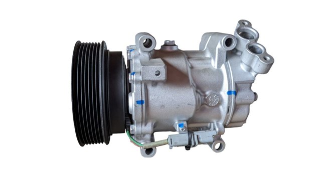 Компрессор кондиционера Nissan Micra