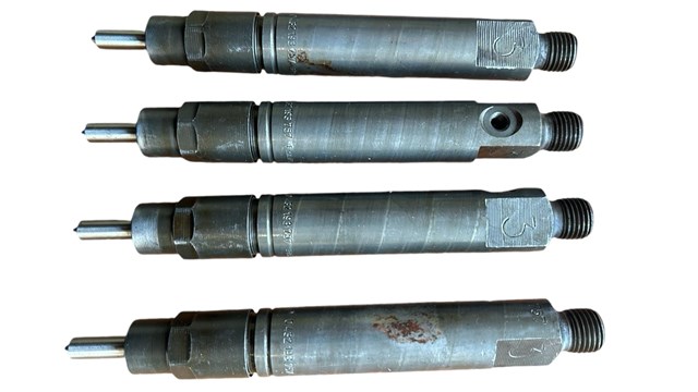 Топливные форсунки 0432193757 BOSCH