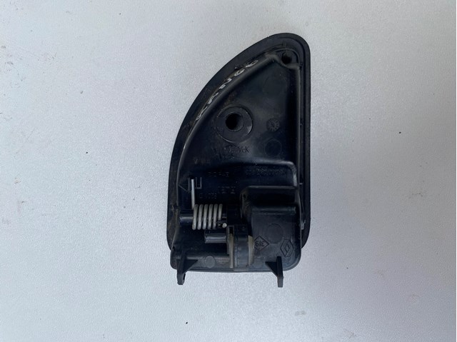 RENAULT 8200247803 Ручка двери передней внутренняя правая в наличии Ирпень
