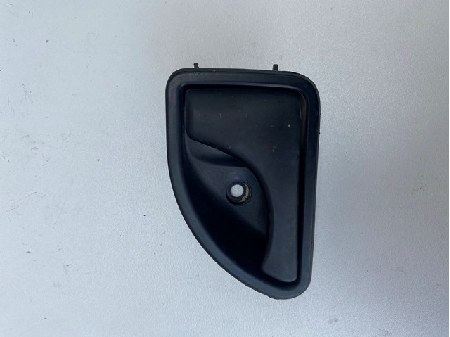 Ручка двери передней внутренняя правая 8200247803 RENAULT