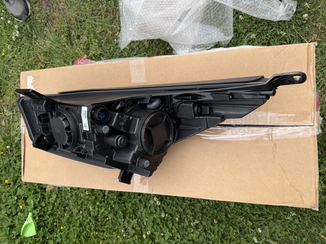 92102G5540 HYUNDAI Фара правая купить в Харьков