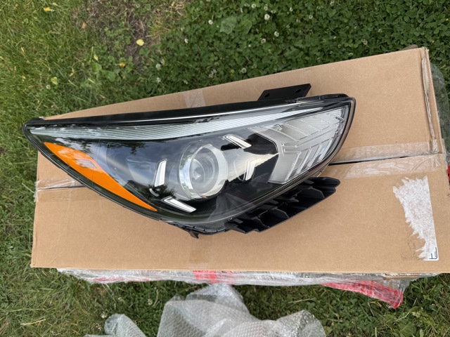 HYUNDAI 92102G5540 Фара правая в наличии Николаев