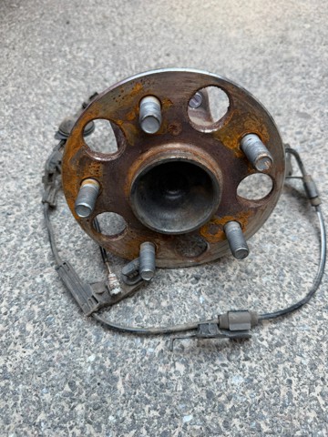 TOYOTA 4245006090 Ступица задняя в наличии Каменское