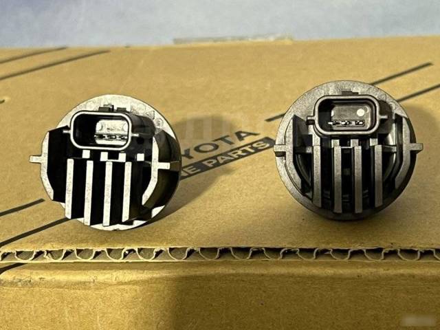 8153652C80 TOYOTA Лампочка габарита заднего фонаря купить в Ужгород