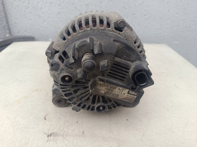 Генератор автомобильный 059903015R VAG