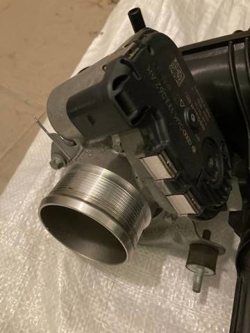 Заслонка воздушная 06K133062AK VAG