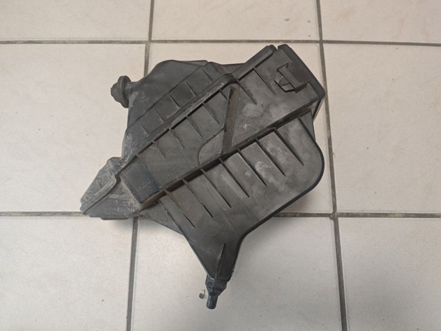 NISSAN 16528BC20A Корпус воздушного фильтра, нижняя часть в наличии Киев